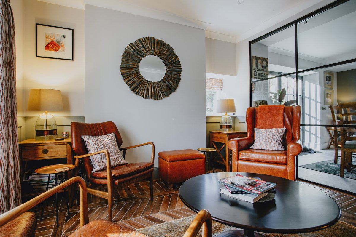 Am2Architects's tweet photo. From initial consultations to final touches, we worked hand-in-hand with our client to create a space that perfectly reflects her style and personality. We're thrilled with the outcome, and we can't wait to see our client enjoy their beautiful new home!

#interiors #homeinspo https://t.co/usIuEoOhp8