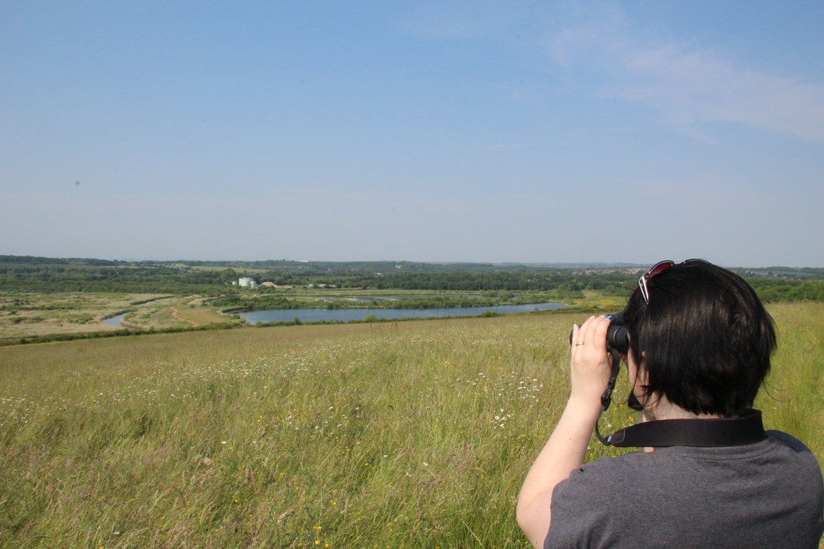 Gear up for an #unforgettable #birdwatching #experience in the #AireValley! 🦜🔍 Did you know you can #hire top-notch #binoculars for your #adventure? Speak to a member of our team in the #RSPBFairburnIngs visitor centre or #RSPBStAidans #LittleOwlCafe. 📷|Peggy Cook