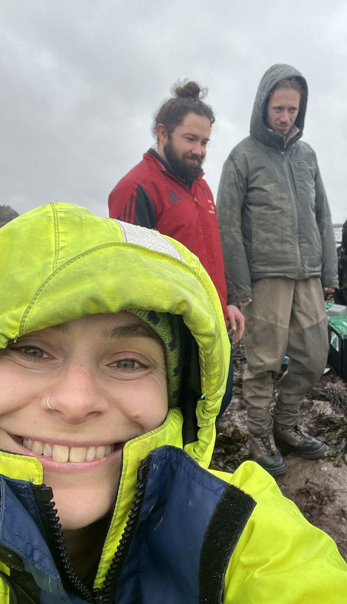 Teamwork is the dream work, even if the weather isn’t always the best….@robynmastinwynn @HJNCatherall #pgrs #phdsupport #rockyshore @NCLDoveMarine @SciencesNCL @newcastlemarine