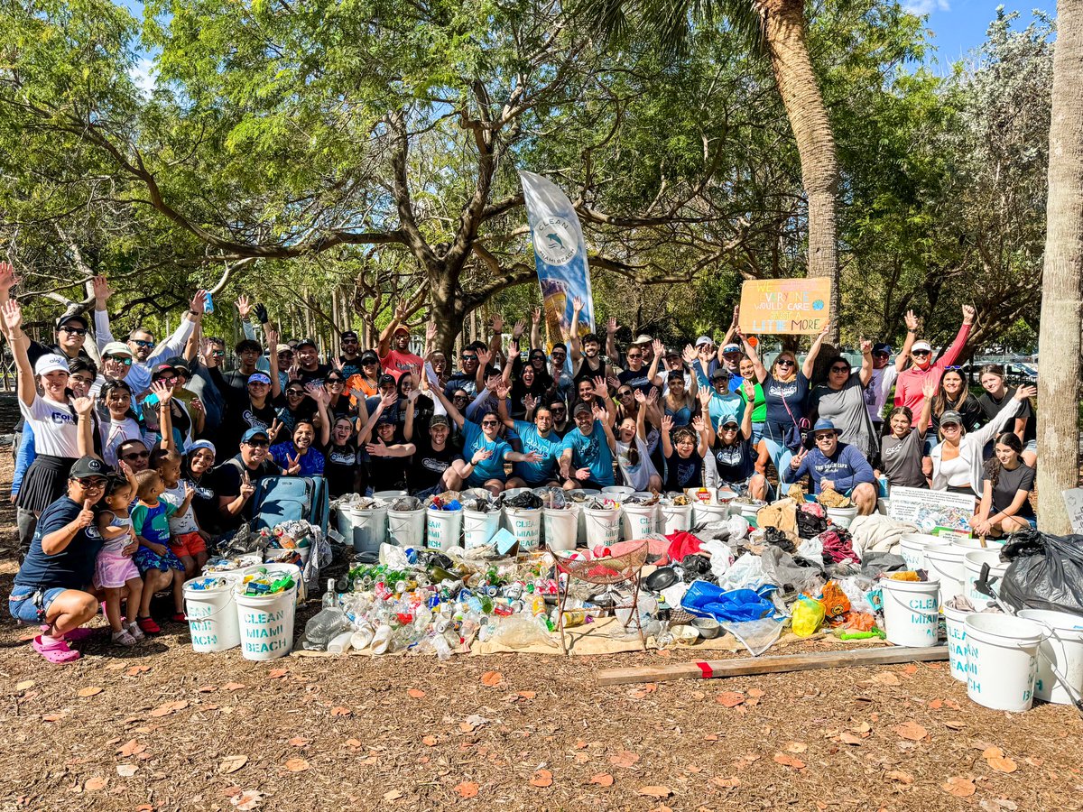 We had an impressive cleanup alongside Community Medical Group. 🤍 64 volunteers joined forces to clear 357 lbs of trash from North Beach Oceanside Park. 💪 Collaborating with CMG is always a pleasure, and we're eagerly looking forward to our next partnership! 🐬✨