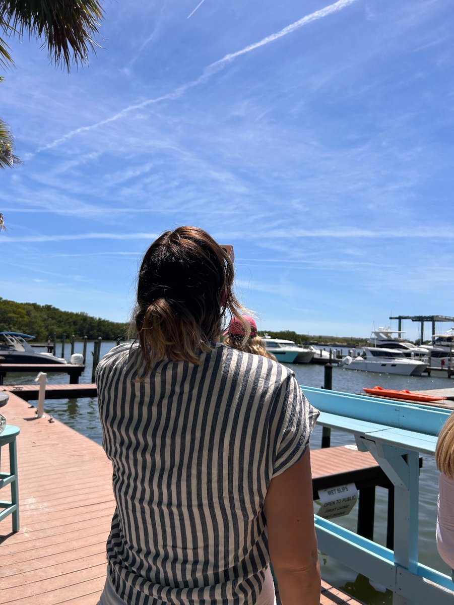 NatlStrategPR's tweet photo. 🌒PERKS OF THE JOB: Working remote allows our team to get out and enjoy working in the beautiful Tampa Bay Area! Bethany and Jenna had a great time catching up over coffee and the eclipse! Thanks for the glasses, @PatronaCoffee ☀️ 😎 #PerksofPR #TotalEclipse https://t.co/Pn4DBT9F7A