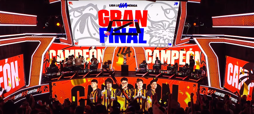 SecuoyaMexico's tweet photo. En @SecuoyaMexico  realizamos con éxito la producción de la final del torneo apertura de la @LLA  gracias a un excelente equipo técnico y humano.

Saludamos a @EstralEsports, nuevo campeón de la región, en un emocionante espectáculo para los amantes de @LeagueOfLegends en Latam. https://t.co/APlaHuVZQH