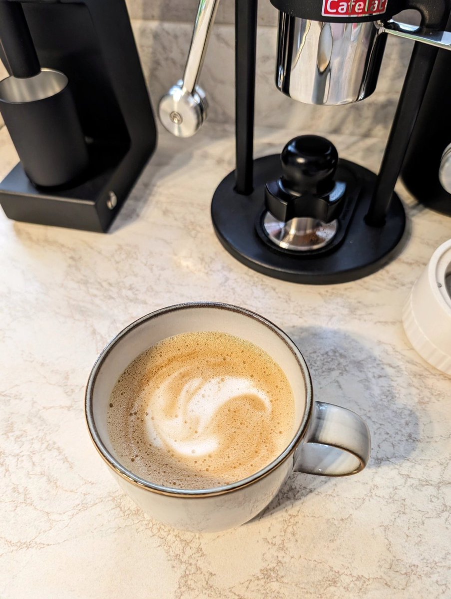 STRENGTHFLUID's tweet image. Open your first cup of coffee in the morning and try to live each moment in the present and cherish each day