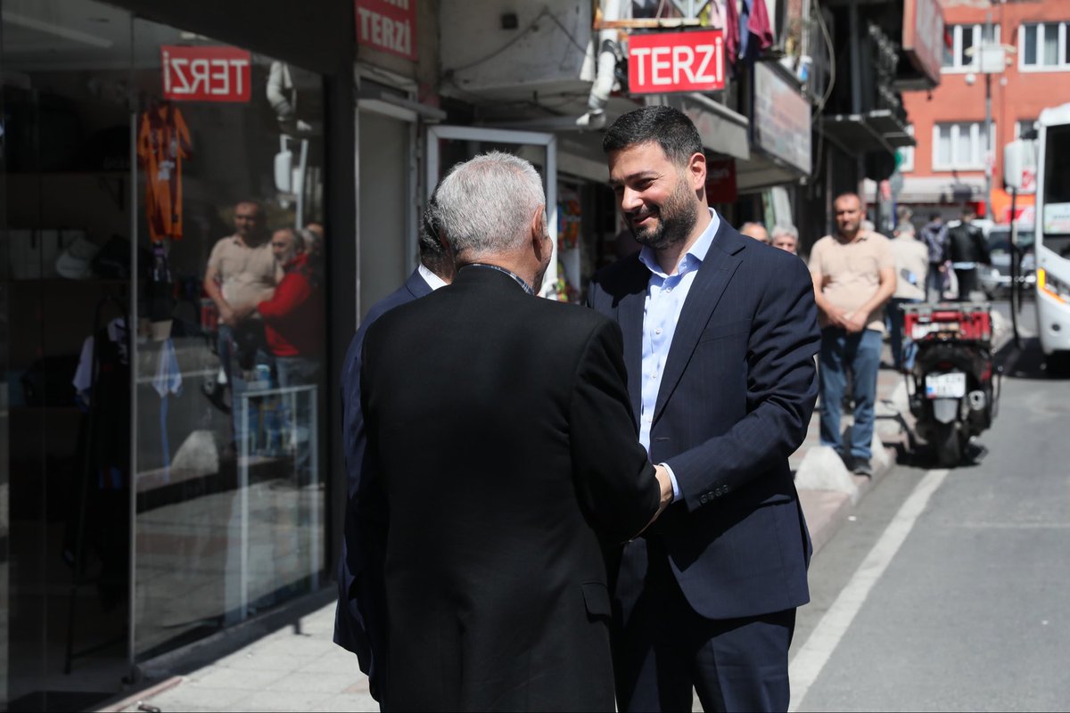 📍Harmantepe Mahallemizdeyiz... Kıymetli komşularımız ile araya gelerek, Ramazan Bayramlarını tebrik ettik. Muhabbetimiz daim olsun. #KalbimizKağıthane