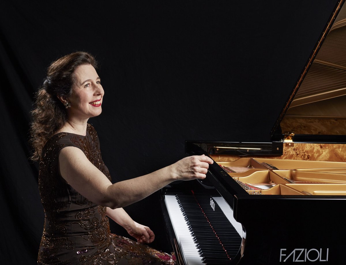 Classical highlights coming soon... From solo piano from world-class concert pianist Angela Hewitt, to a staged version of Tavener’s The Protecting Veil, check out our upcoming classical chamber music concerts: tinyurl.com/326jwzx5