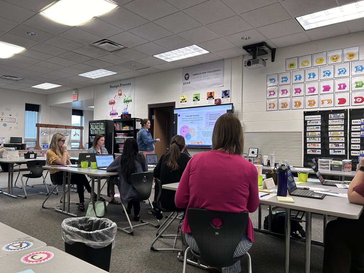 Teachers deeply thinking about how their students learn to read with the latest researched based information led by Master Teacher Vanessa Staley at Clinton Young Elementary School @perrytwpschools @NIETteach @bwitt17