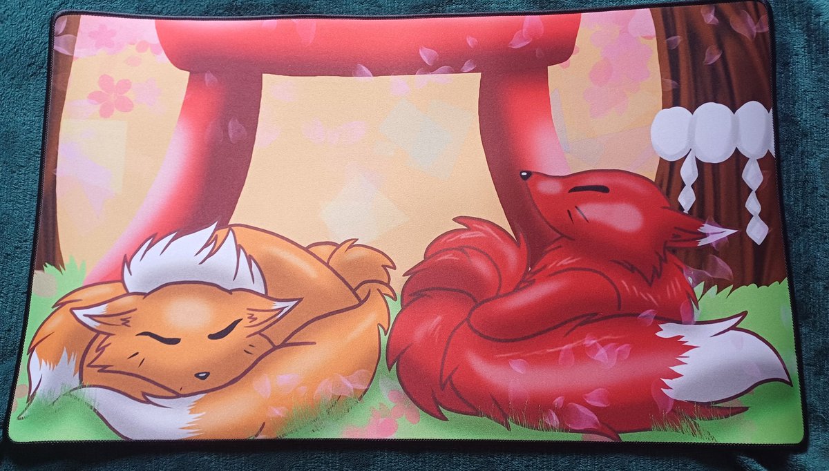 Not long now til Confuzzled and I have sweet stock coming in for @CFzDealers ! These playmats have arrived earlier this year and I just love the quality! I will have more designs for the year ahead so do stop by to get one when you can! ❤️