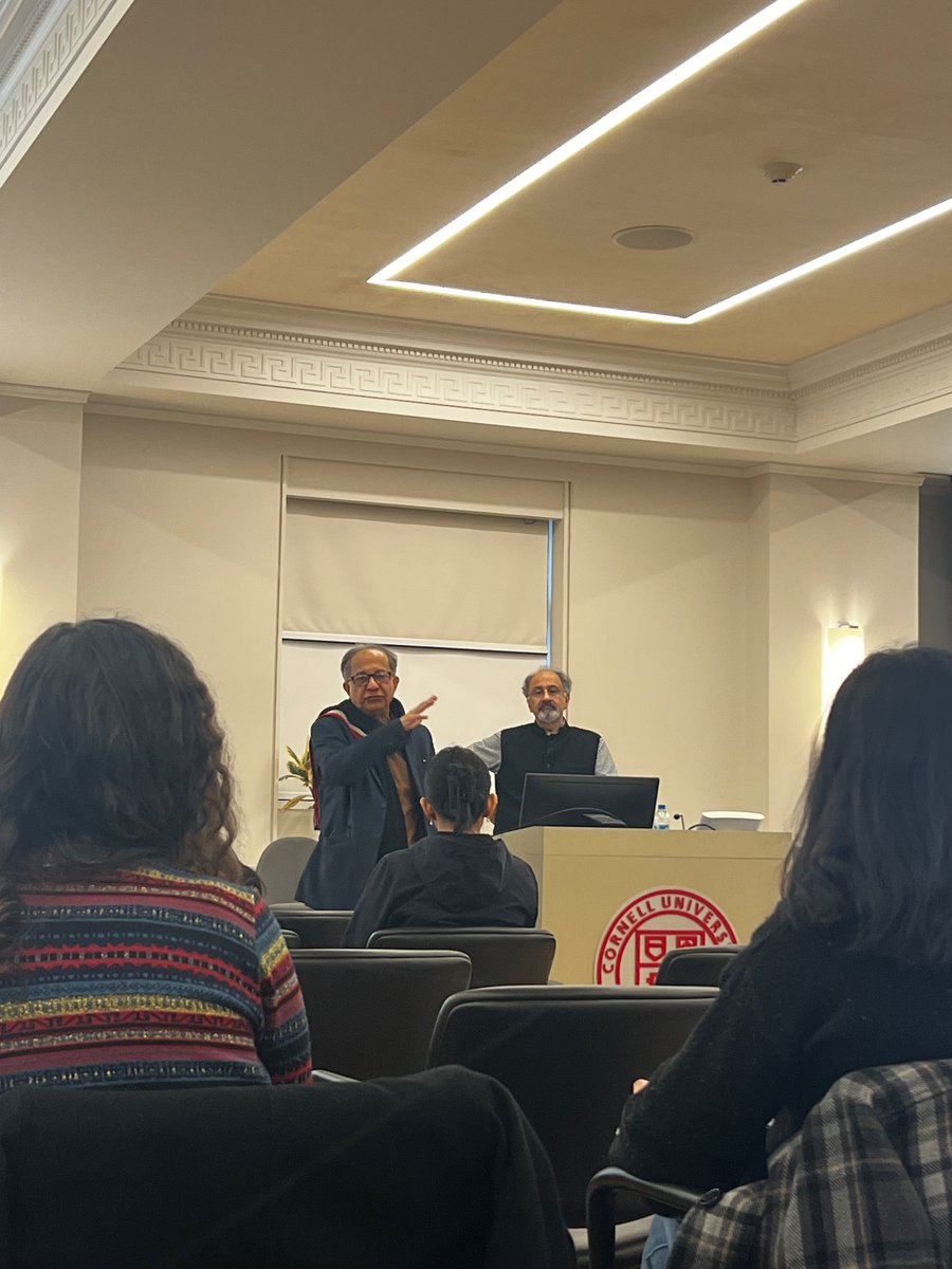 A huge thanks to @kaushikcbasu for opening up a lecture from @IndermitGill as part of his course to the wider Cornell community. It was a pleasure to have the opportunity to listen to both of them going back and forth about the flagship #DoingBusiness reports of the World Bank.