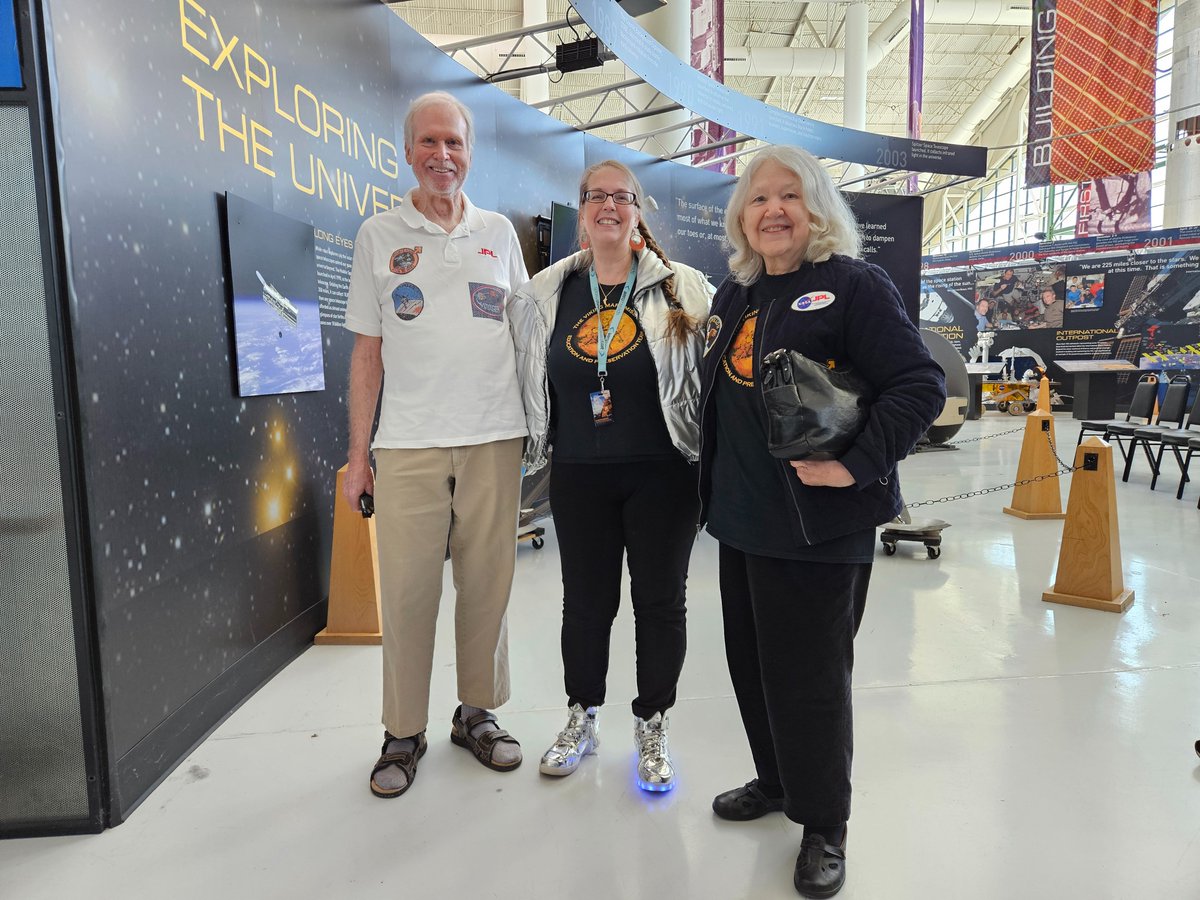 MarsVikingTeam's tweet photo. Today's Viking Presentations &amp; Build A Planet activity had terrific young innovators with great team work, and unique planets were created! We had Special Guests Bill and Sharon Viking Team members from JPL! Thank you @EvergreenMuseum  for hosting and providing terrific support! https://t.co/Km26lGOVup