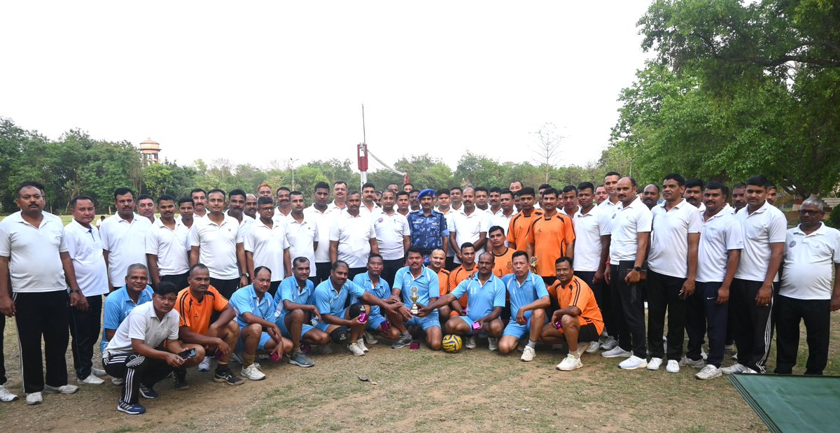 'Today, 106 Bn RAF commemorated Shaurya Diwas, honoring the bravery of our gallant soldiers in sainik sammelan.Dr. Nisheet Kumar, Comndt 106 Bn, along with unit personnel, marked the occasion with a grand inter-company volleyball match & a sumptuous bada Khana🎖 #Bravery #Salute'