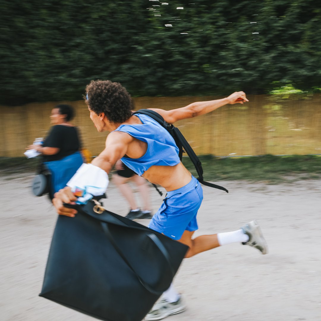 - « #RES24 ouvrira ses portes le 21 août à partir de 16h » - Moi à 15h59 🏃‍♂️🏃‍♀️ 📸 @zelie_noreda