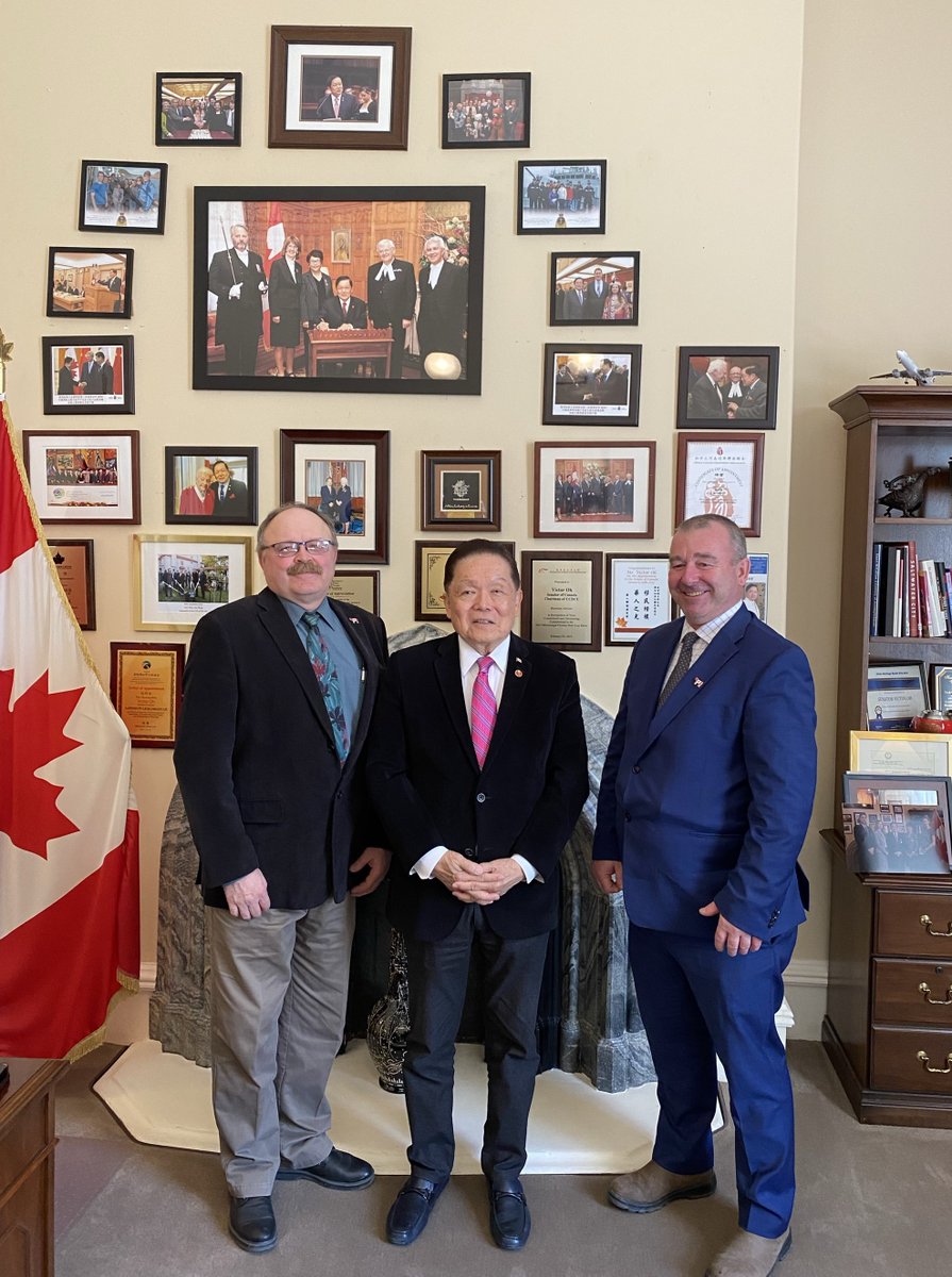 CCA Board Representatives Matt Bowman and Jason Leblond met with Senator Victor Oh to discuss industry trade and specified risk material management.