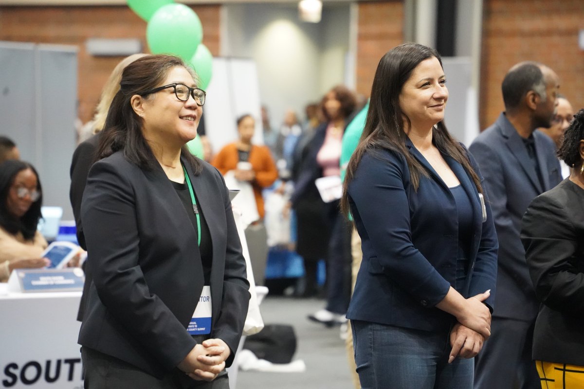 ToniPreckwinkle's tweet photo. Today we kicked off the 2nd Annual Pathways to Cook County Summit! It was a phenomenal opportunity for residents, businesses, and non-profits to connect with Cook County Government and explore partnerships that benefited our community. #PathwaysToCookCounty #CommunityPartnerships https://t.co/JLPH2hSYX3