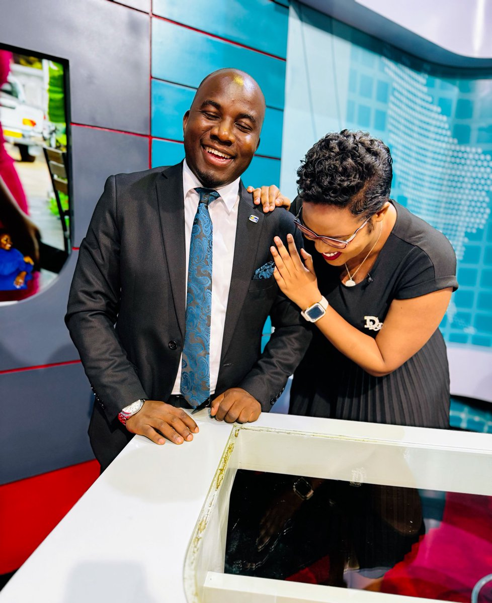 Today this woman <a href="/IsabellaTugume/">Isabella Tugume</a> while featuring in <a href="/nbstv/">NBS Television</a> live at 9 was smart but didn't posted the picture