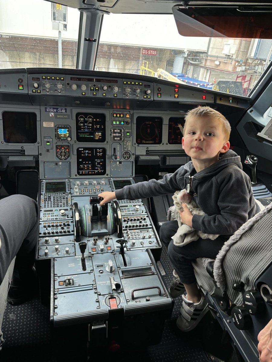 Emerson just finished up flying the ✈️