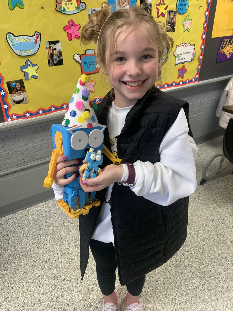 What a great way to celebrate National Robotics Week with Marty cookies! They were almost too cute to eat! Thanks to Madelyn and her grandma for working with me to make this happen! What a treat!