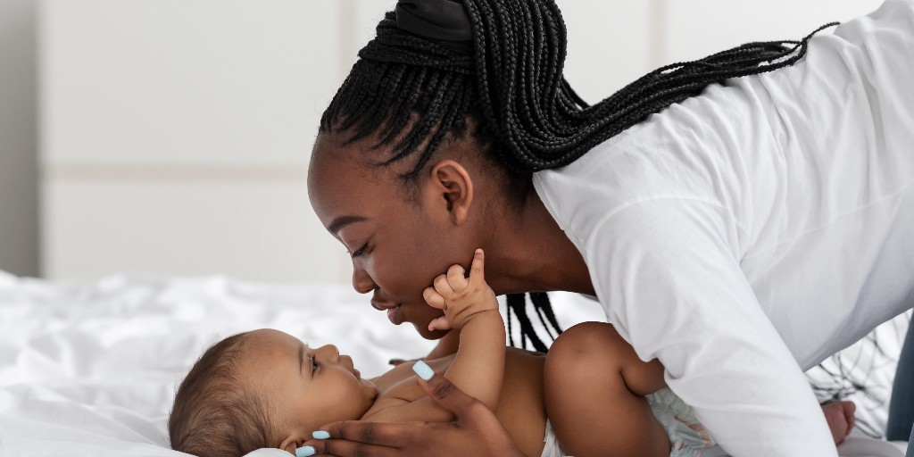 Feeding practices, sleep patterns & growth trajectories in infancy appear to play a role in shaping the gut microbiome, with their effects lasting through 3 yrs. of age, according to a new study. There are potential implications for infant health & obesity go.nih.gov/ALMCQQg