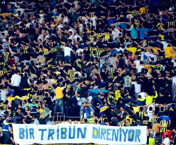 Geç gelen adalet, adalet değildir. Kardeşlerimize özgürlük! #ÖzgürFenerbahçeTribünü #KardeşlerimizİçinAdalet #FreeArda #FreeSelim #FreeYakup