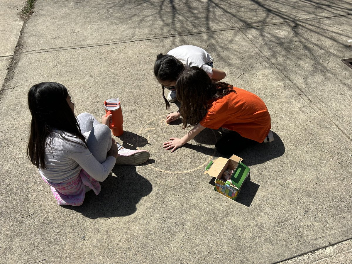 Time flies when you’re having fun!  Second graders enjoyed practicing time in the sunshine!  #noplacelikebrown #BulldogPride💙💛🌈