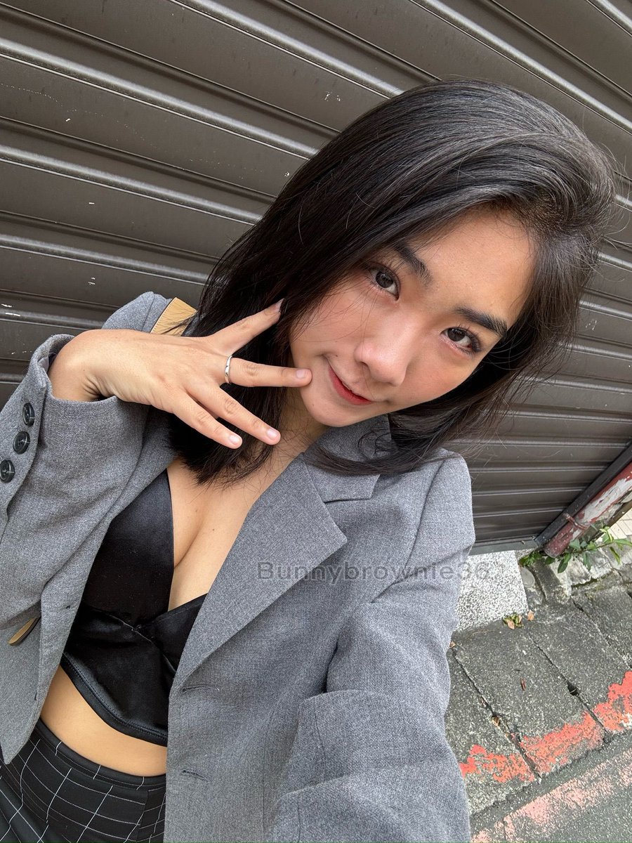 Bunny Brownie on X: Say hey if I am permitted to send my nudies to your  inbox t.coGvk0nBpbby  X