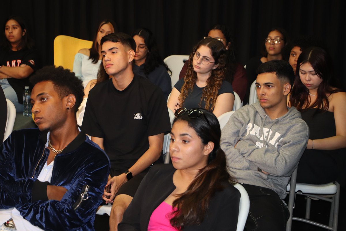 USMApanama's tweet image. Taller de fotografía gracias a @CanonPTY con Gabriel Emanuele.

#COSOSUSMA #AECOSUSMA #Fotografías #EducaciónPanamá #Comunicación