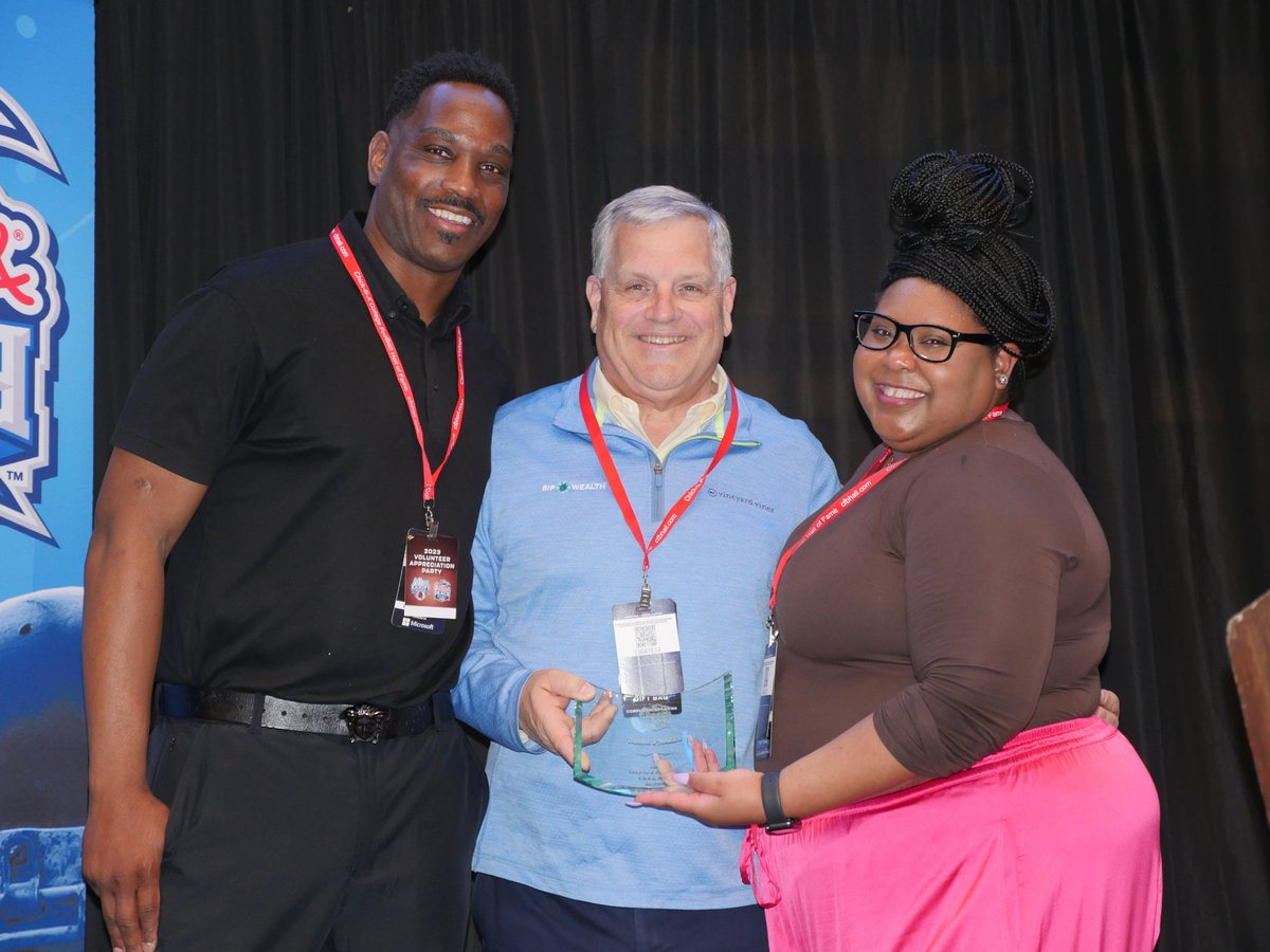 At our recent volunteer party, we recognized Kim Simpson as our Volunteer of the Year and Mark Parker as our C.A.R.E Award Winner! Thank you both for going above and beyond to help make our events best-in-class experiences for our teams, universities, families, media and fans 👏