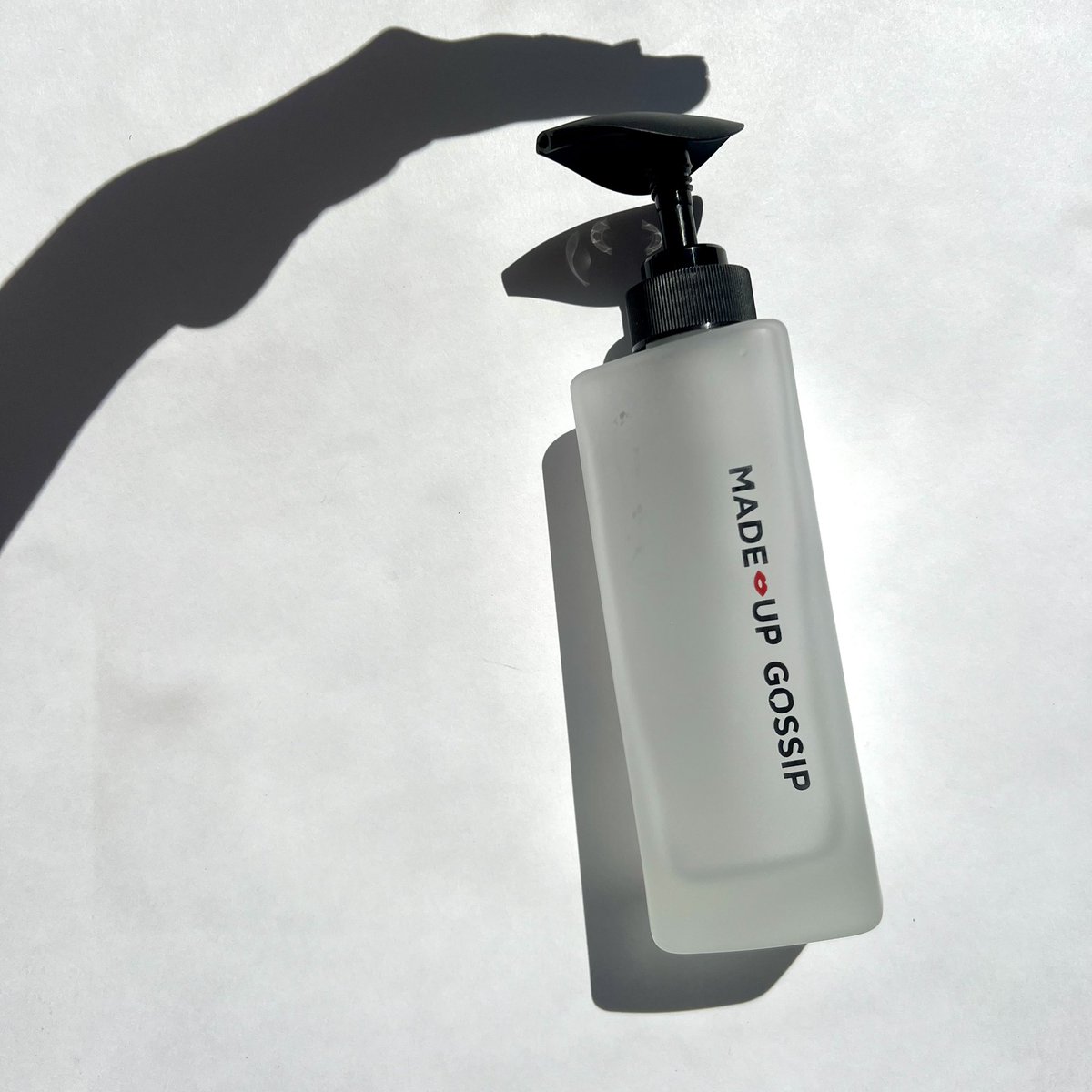 Made-Up Gossip offers not only hand soaps but also all bath, body, and skincare products designed to address the issue of single-use plastic! 🌱🌏