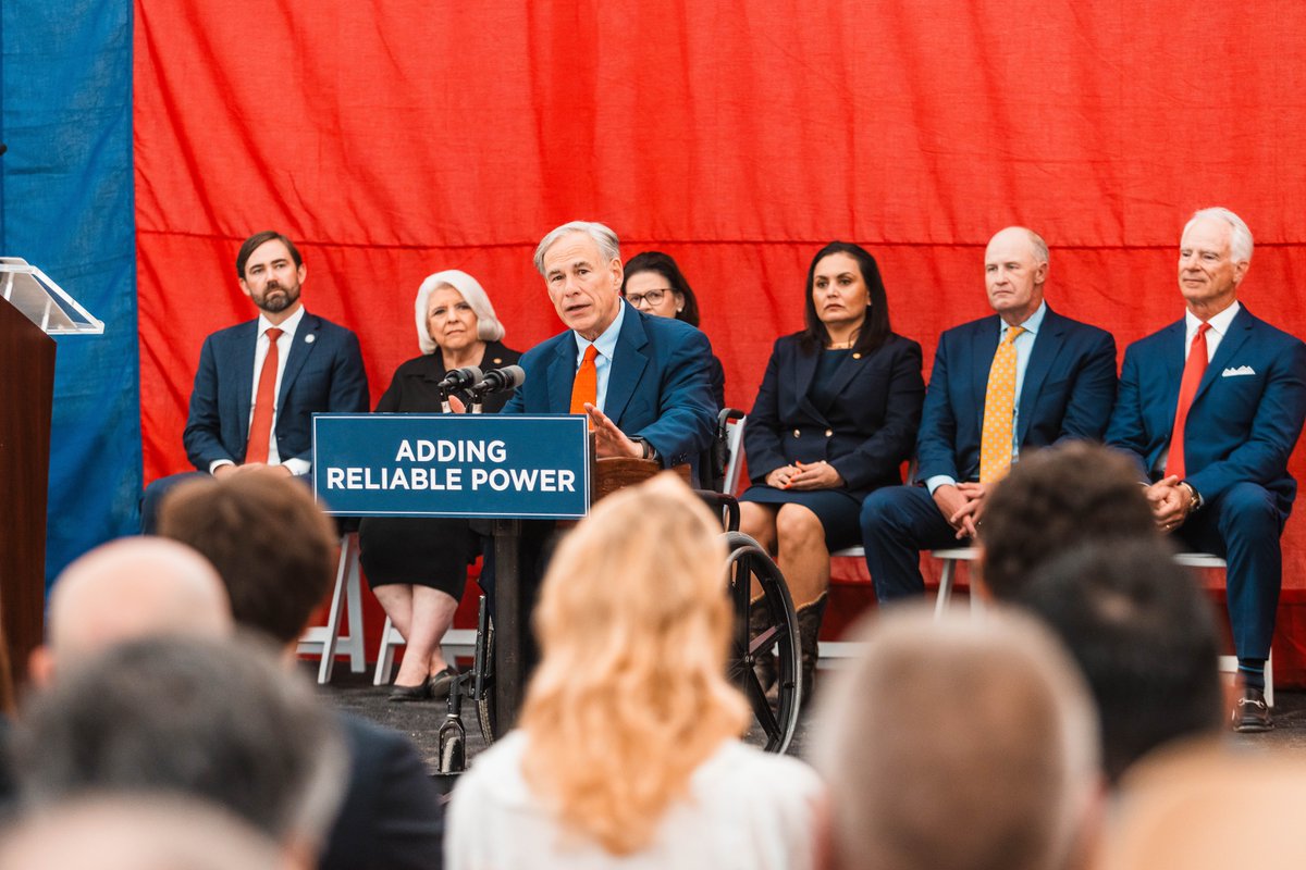 GovAbbottPress's tweet photo. Joined @LCRA today to break ground for the two new peaker power plants in Maxwell.

These plants will create over 300 good-paying jobs for Texans and add 380 megawatts of power to the state grid, ensuring it remains STRONG.

Learn more here: https://t.co/Lof5fYOD8J https://t.co/wyJLVeOi3M
