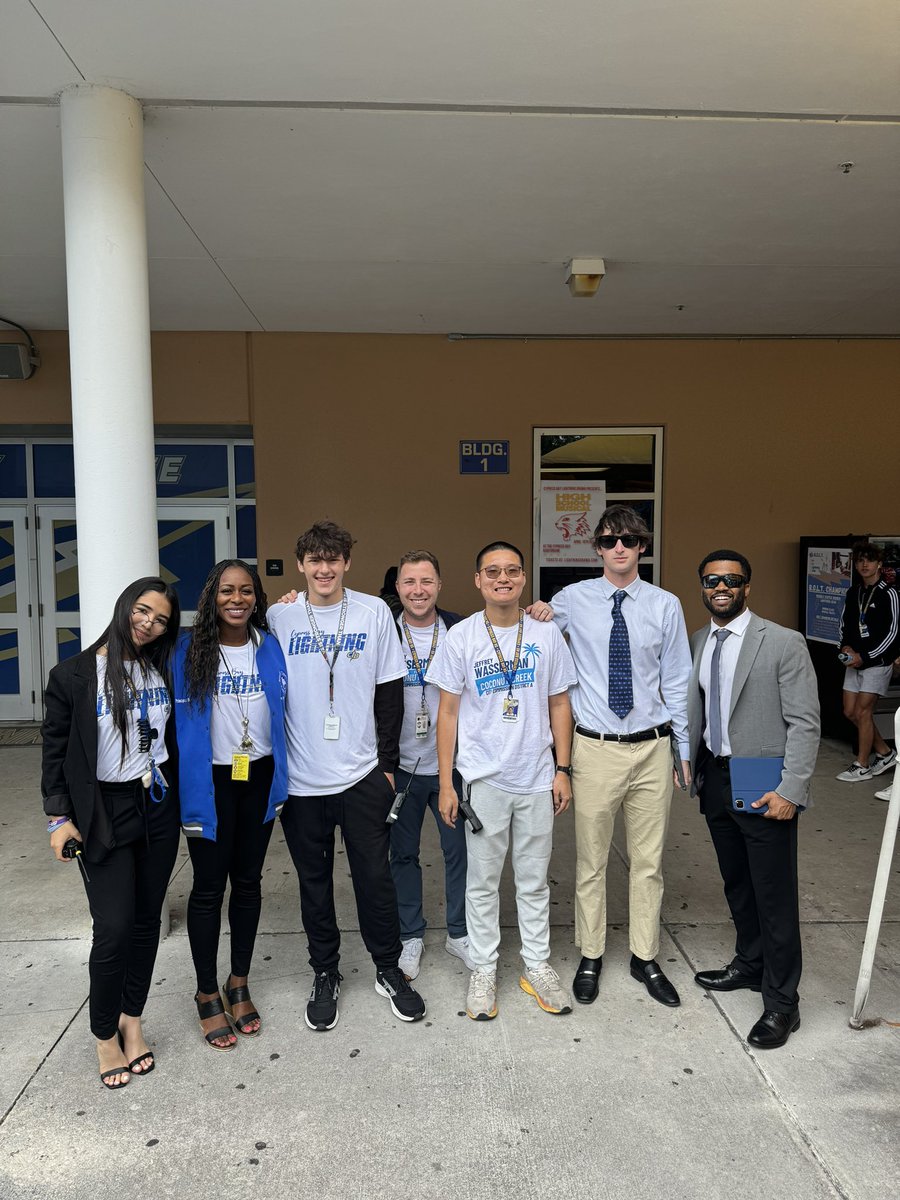 DrKFried's tweet photo. Senior Takeover Day was a blast! Having my partners, Camila and Josh, by my side made it even better. Learning the ropes of leading the Bay was such a valuable and fun experience. ⚡️
#SeniorTakeover #TeamWork https://t.co/hGU6ARjf2M