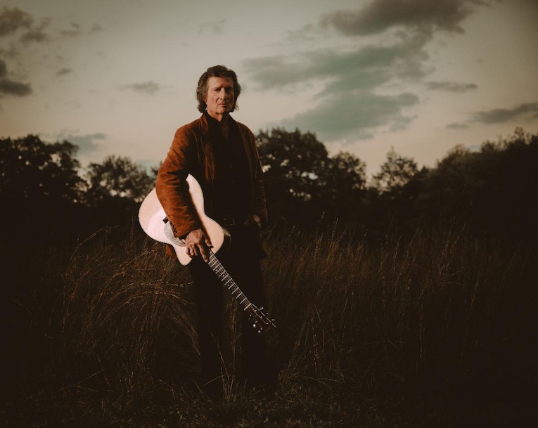 Acclaimed Folk-Blues singer-songwriter, Chris Smither Covers Tom Petty On 'Time To Move On' from his upcoming album 'All About The Bones' out May 3rd. Listen up! rockandbluesmuse.com/2024/04/09/chr… #Chrissmither
