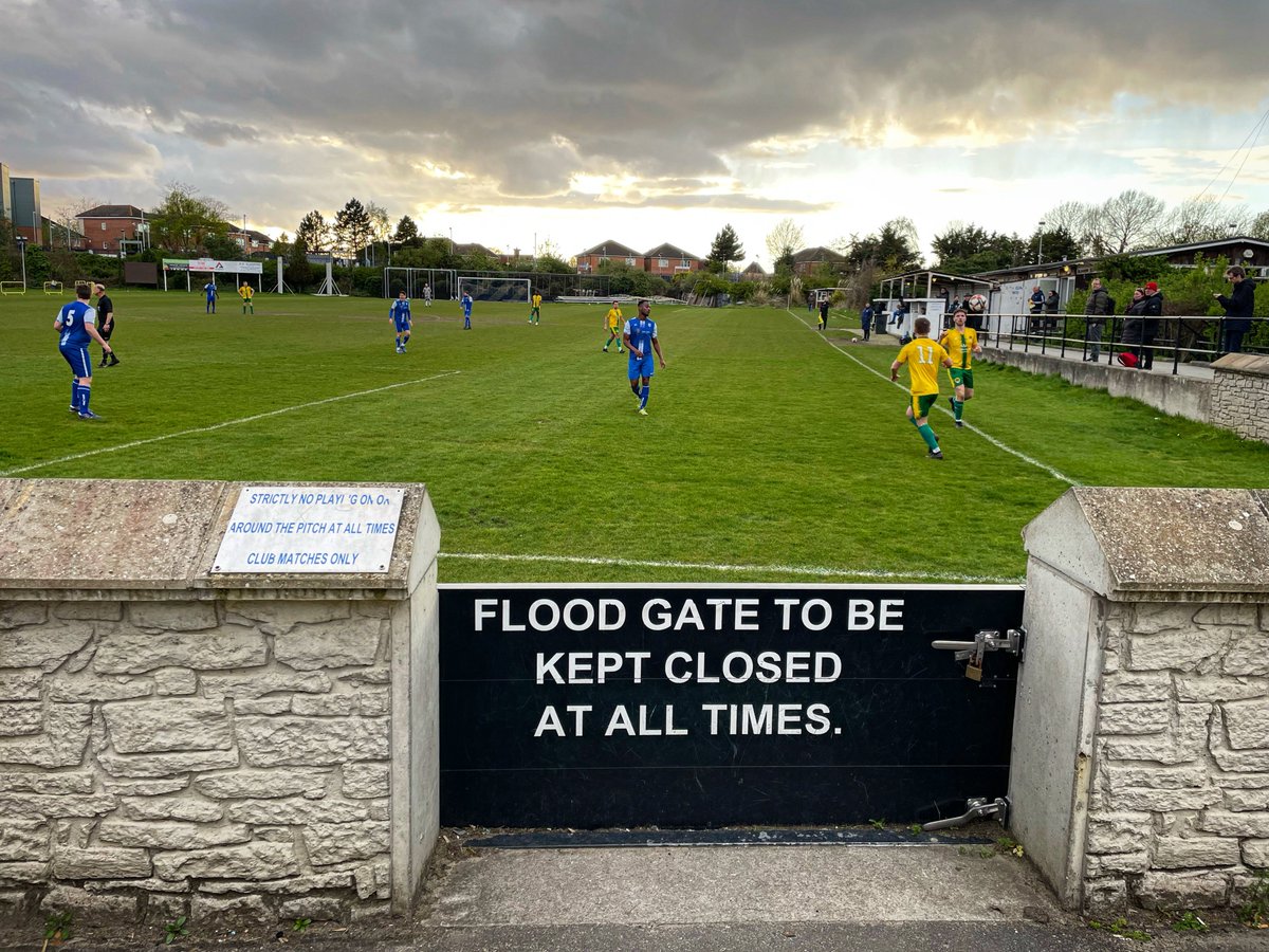 Match 83 of 2023/24: Ground 662 - Skinners Field. @SurreyPremierCF @worcesterparkfc 3-2 @HershamFC. 💷: Free. #grassroots #nonleague #groundhopping