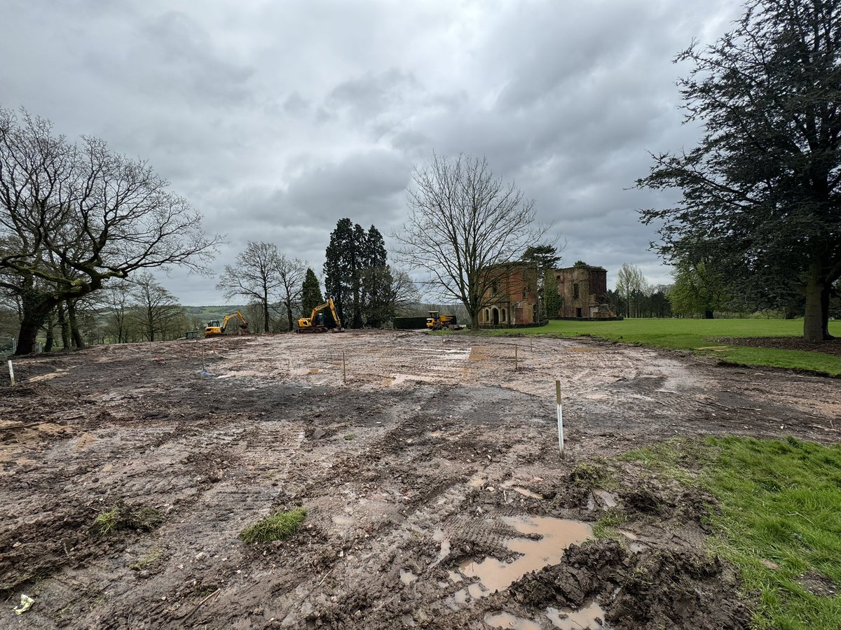 On site to check the setting out of the new 1000m2 putting green for @JCBGolfCC, with @GreasleyGolf on the levers. Cold, wet and very muddy. Just lovely!