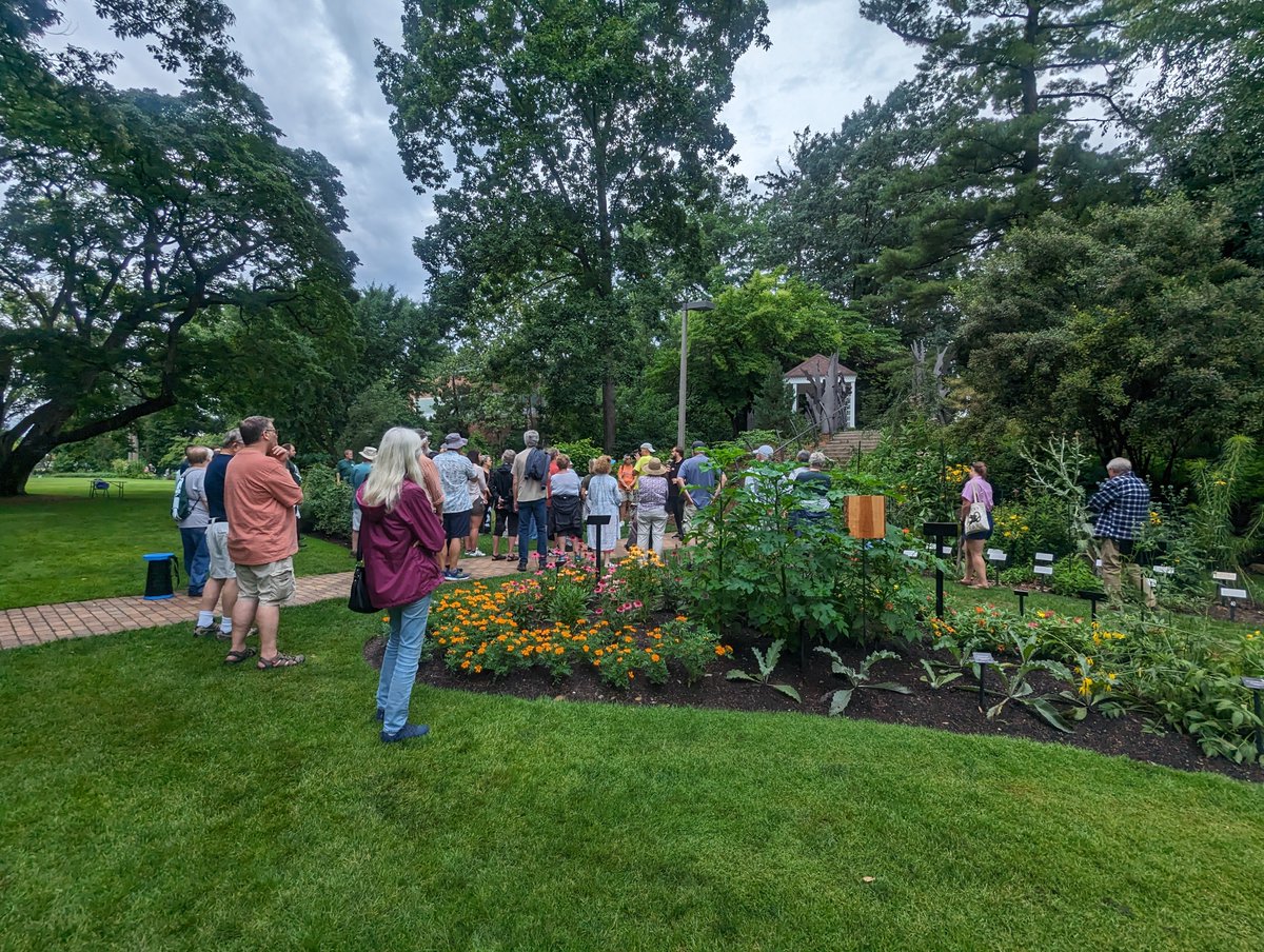 Friendly reminder that we will have
TREEmendous activities in the STEM Building from 10
am-4pm on April 13-14 for MSU Science Festival. 😊
🌲 🌳

#MSUSciFest