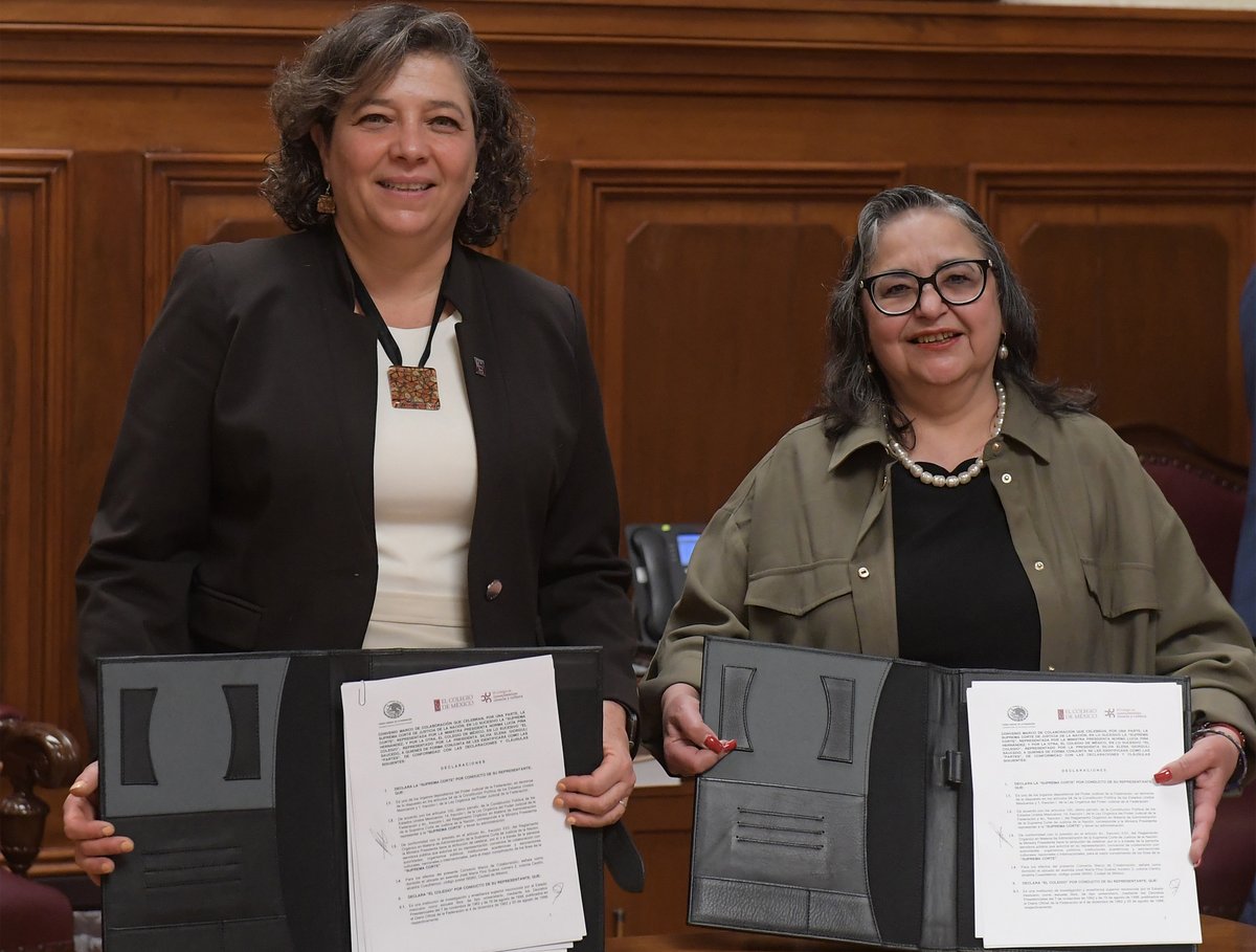 #ElColmex y la @SCJN firman convenio de colaboración que busca establecer bases generales en materias de investigación, capacitación, difusión, asesoría en temas de interés común y actividades académicas para el fortalecimiento de ambas instituciones. 📰bit.ly/3U5FLmN