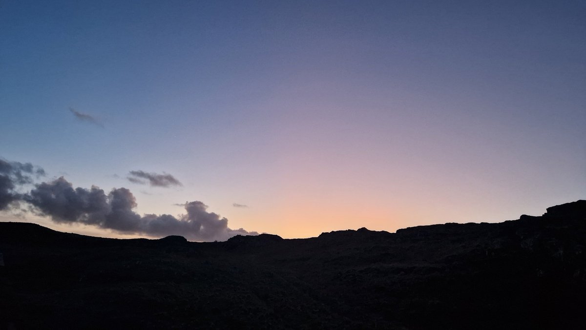 'Save us, Lord, while we are awake; protect us while we sleep; that we may keep watch with Christ and rest with him in peace. Alleluia.
At last, all-powerful Master, you give leave to your servant to go in peace, according to your promise'
#NuncDimittis #nightprayer #isleofiona