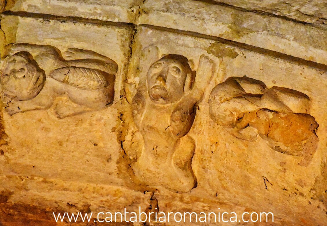 #Detallesrománicos en la Colegiata de Santa Juliana en #santillana del mar. 

#cantabriainfinita #cantabriaig #arte #historia #romanico #medieval #patrimoniocultural