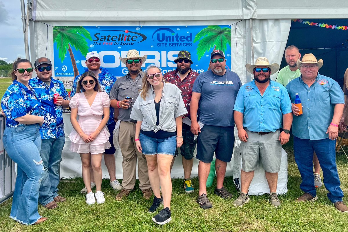 This past weekend, we had a blast at the AGC BBQ Cookoff!🍴Our theme was 'Back the Blue' and cooked up a storm for our amazing first responders. It was an honor to show our appreciation and support for those who keep our community safe. #JoerisGC @AGCHouston