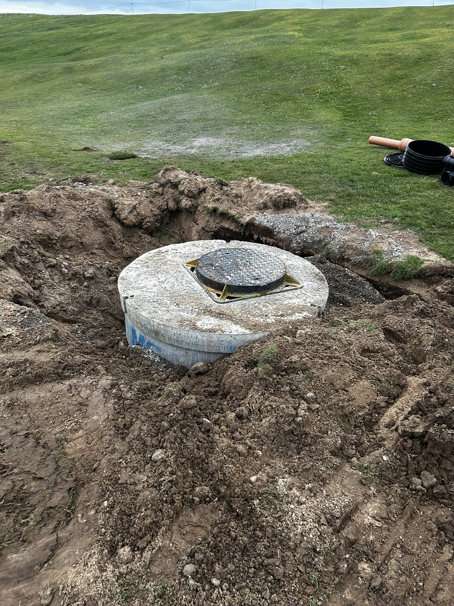 Some drainage work that was carried out last week <a href="/Greencastle1892/">Greencastle Golf Club</a> old concrete pipes removed to allow new installation of  6inch PVC to take away the excess water. 
Having local contractors makes work a little bit easier thanks again to Smith Agri ⛳️ 🚜