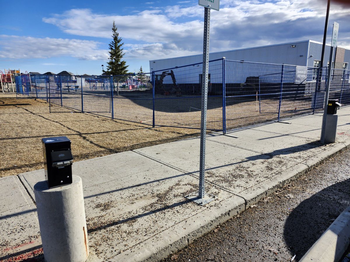 FMPSDOM's tweet image. Take a look at the beginning of the new modular classroom projects!  They will be ready to occupy in the Fall of 2024, and will help support our growing student population! @FMPSD @FMPSDOM #DoingWhatsBestForKids