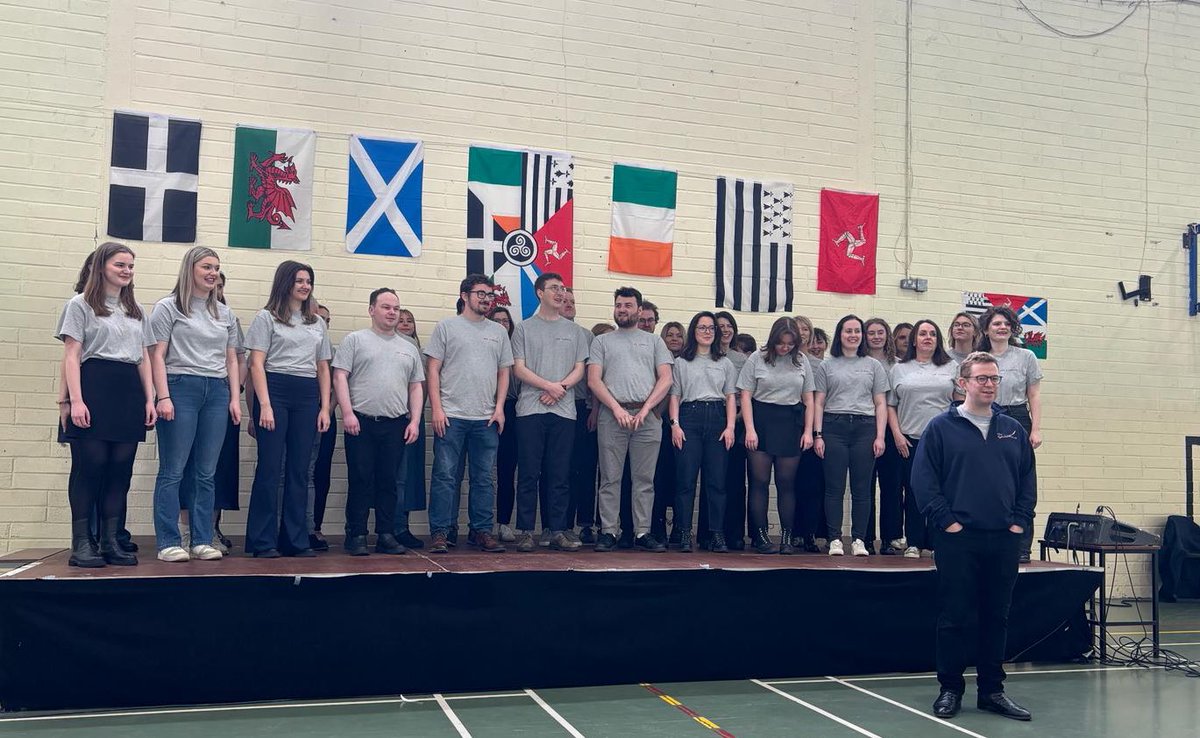 GBG ‘24 ❤️ Am benwythnos campus yng Ngŵyl @PanCelticCarlow 🤩🇮🇪 Cwmni gwych a chystadlu brwd. 1af yn y Côr Cymysg ac 2il yn y gystadleuaeth agored! 🏆🥈 Diolch o galon i’r trefnwyr ac i’n cantorion! #CymryLlundain 🏴󠁧󠁢󠁷󠁬󠁳󠁿