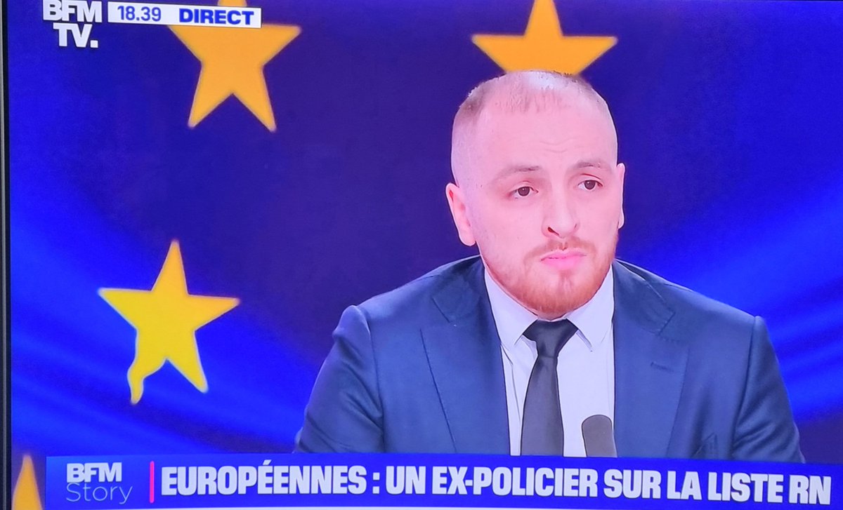 VIEUILLEJCharle's tweet photo. #MatthieuValet "invité" à s'expliquer sur ses "choix politiques" par #BFMinus😡😚.
Le sous-titre en dit long: UN EX-POLICIER SUR LA LISTE DU RN🫣😳, sans même mentionner son nom, avec tout le mépris et la morgue de cette "gôôche" perfide et moralisatrice, seule détentrice de la vérité au nom du #PrivilègeRouge.
Les deux JOURNALEUX, #Neumann et #Farde, ont ostensiblement cherché à déstabiliser le #CommissaireValet, attaquant en meutes, comme des hyènes, la bave aux lèvres👹👹
Ce n'est pas une interview ça messieurs😡, c'est du harcèlement digne de la pire inquisition avec une instruction à charge uniquement.
HONTEUX.
Bravo à @mvalet_officiel qui ne s'en est pas laissé conter et leur a tenu merveilleusement la dragée haute.
@_Direct_News @CNEWS
@ChdOrnellas @celine_pina @gabriellecluzel @GWGoldnadel @GeoffroyLejeune @WatrigantArthur @Guillaume_Bigot @ivanrioufol @mbockcote @EugenieBastie @ELevyCauseur @jsferjou @ericrevel1 @andrebercoff @Pierre_GTIL @MLP_officiel @J_Bardella