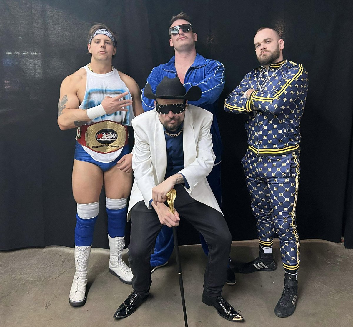 Nowthatsquality's tweet photo. West Coast Heavies.
#wrestling #wrestler #prowrestling #prowrestler #wrestlingfaction #canadianapexwrestling #britishcolumbia #vancouver #westcoast #westcoastheavies #lanceskullz #toddquality #mattbronson https://t.co/P5hUqkmkEE