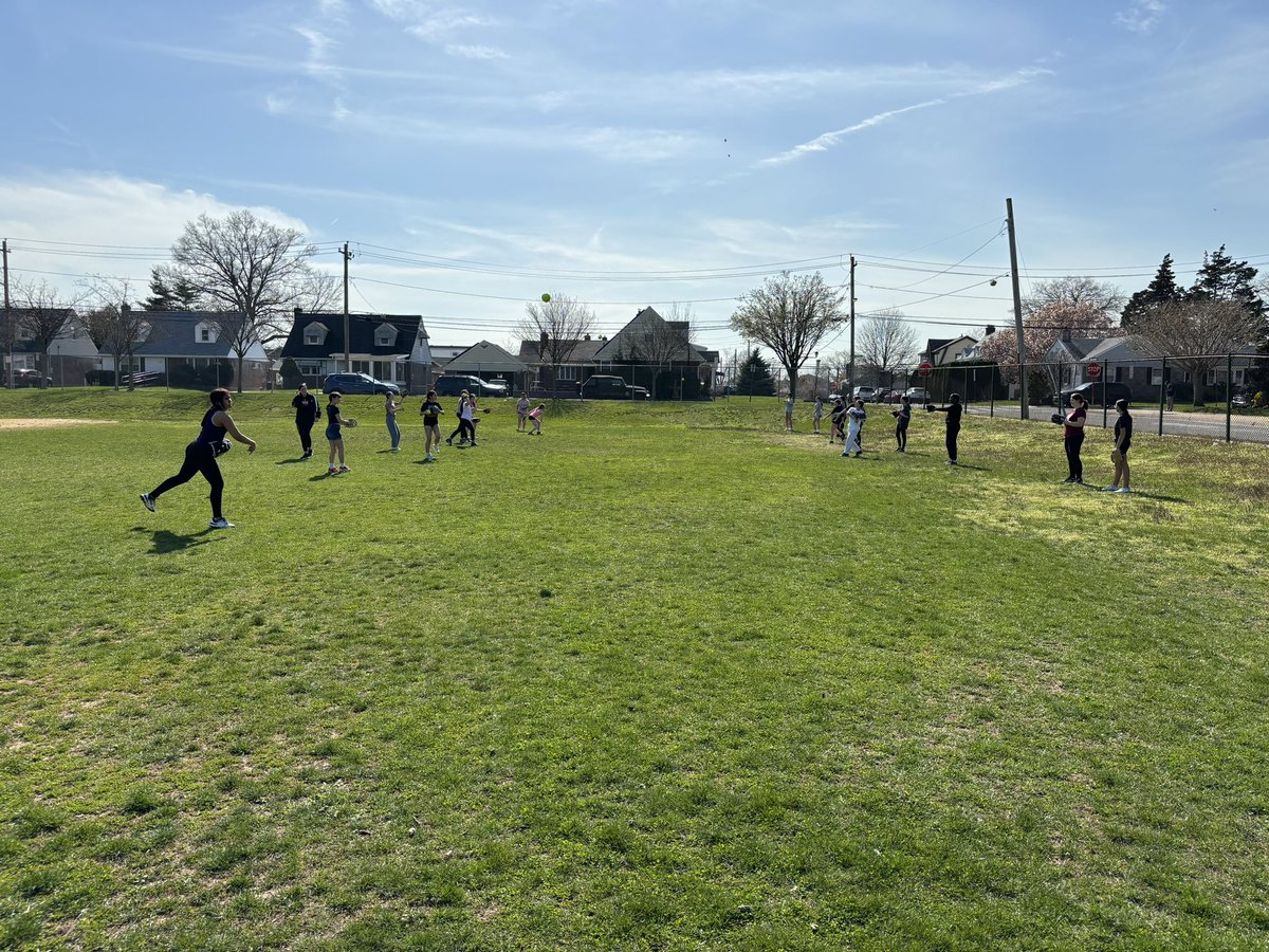 MineolaAthletics (@mineolaad) on Twitter photo Middle school athletics working hard on this beautiful day preparing for games next week! #MineolaProud <a href="/MineolaUFSD/">Mineola UFSD</a> <a href="/MineolaMSsports/">Mineola MS Athletics</a> <a href="/mineolahs/">Mineola High School</a> <a href="/MineolaMS/">Mineola Middle School</a> Middle school athletics working hard on this beautiful day preparing for games next week! #MineolaProud <a href="/MineolaUFSD/">Mineola UFSD</a> <a href="/MineolaMSsports/">Mineola MS Athletics</a> <a href="/mineolahs/">Mineola High School</a> <a href="/MineolaMS/">Mineola Middle School</a>