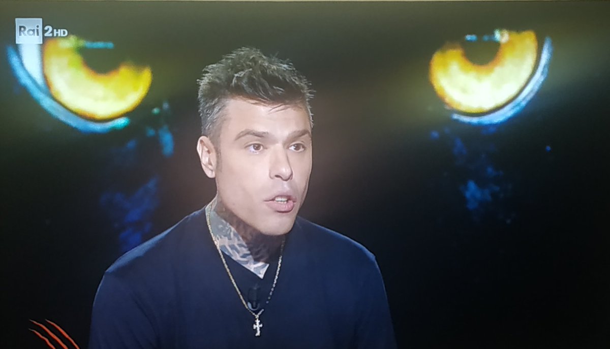 - mi dice dove finiva l'amore e iniziava l'azienda?
- tra di noi? 
- eh.
- cioè, nel senso che io e mia moglie dicevamo "mah, stasera non scopiamo e guardiamo le fatture"?
- è successo? 
- no, no... 

#belve #fedez #ferragnez