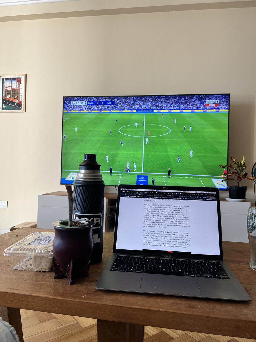 El partido pide Julian Alvarez.