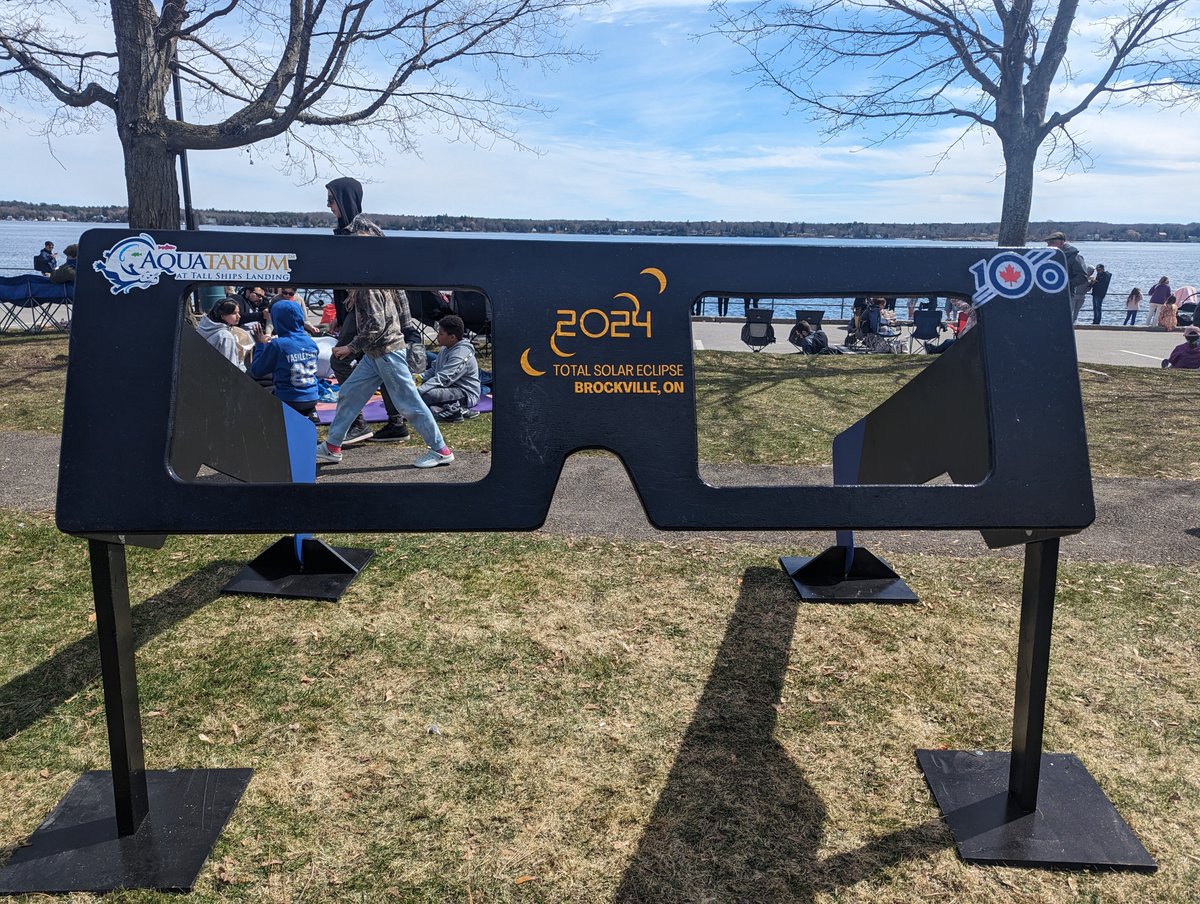 🌒✨ Take a look at these incredible photos from the RCAF Centennial eclipse event at the Brockville Aquatarium! Astra, our proud RCAF mascot, was there to witness this celestial marvel alongside our esteemed guests. #RCAF100 #Eclipse2024