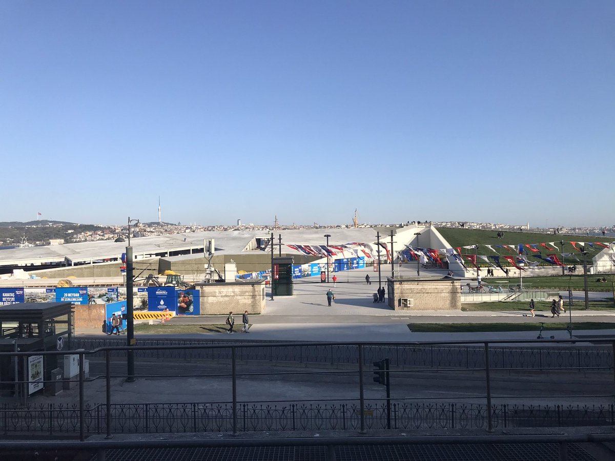 İyi bayramlar İstanbul! Kabataş’ta artık deniz görünmüyor!