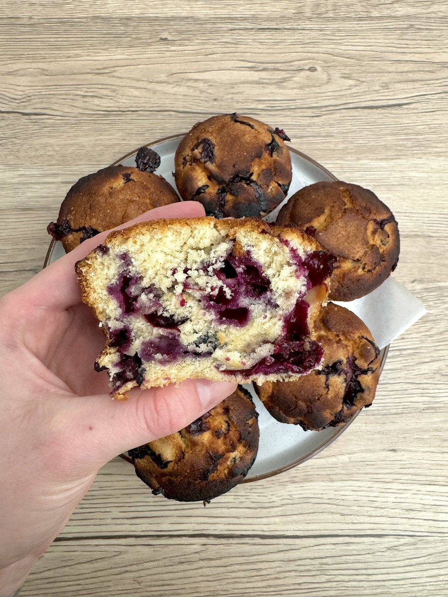 What’s your favourite thing to bake?👩🏻‍🍳

I did some baking on the weekend and I made some Lemon and Blueberry Muffins, they are soo tasty🍋🫐
#vegan #baking