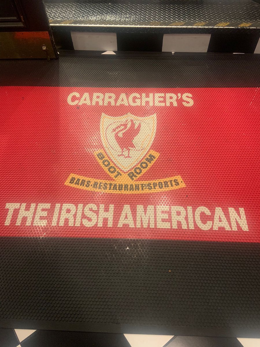 jaybennettlad's tweet photo. @Carra23 any chance of a free beer in your New York bar haaa? Liverpool fan watching the Arsenal game in New York on travels (with 2 horrid United fans as mates haha..) https://t.co/jnnSoaiJNq