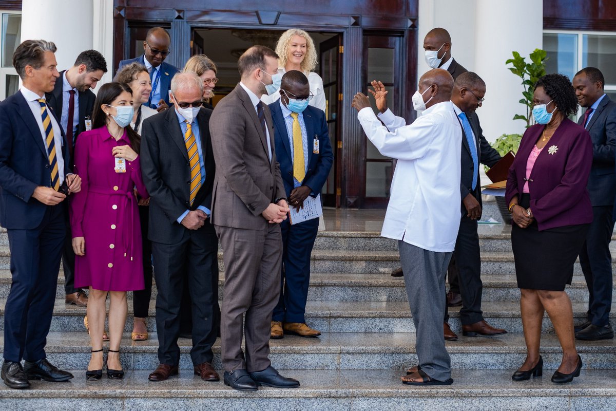 Visiting Uganda today, European Commissioner for Environment, Oceans & Fisheries @VSinkevicius, had the pleasure, along with President @KagutaMuseveni, to launch a €40M 🇪🇺 funded project to help 🇺🇬 tackle #deforestation, promote sustainable agriculture, & advance climate action.